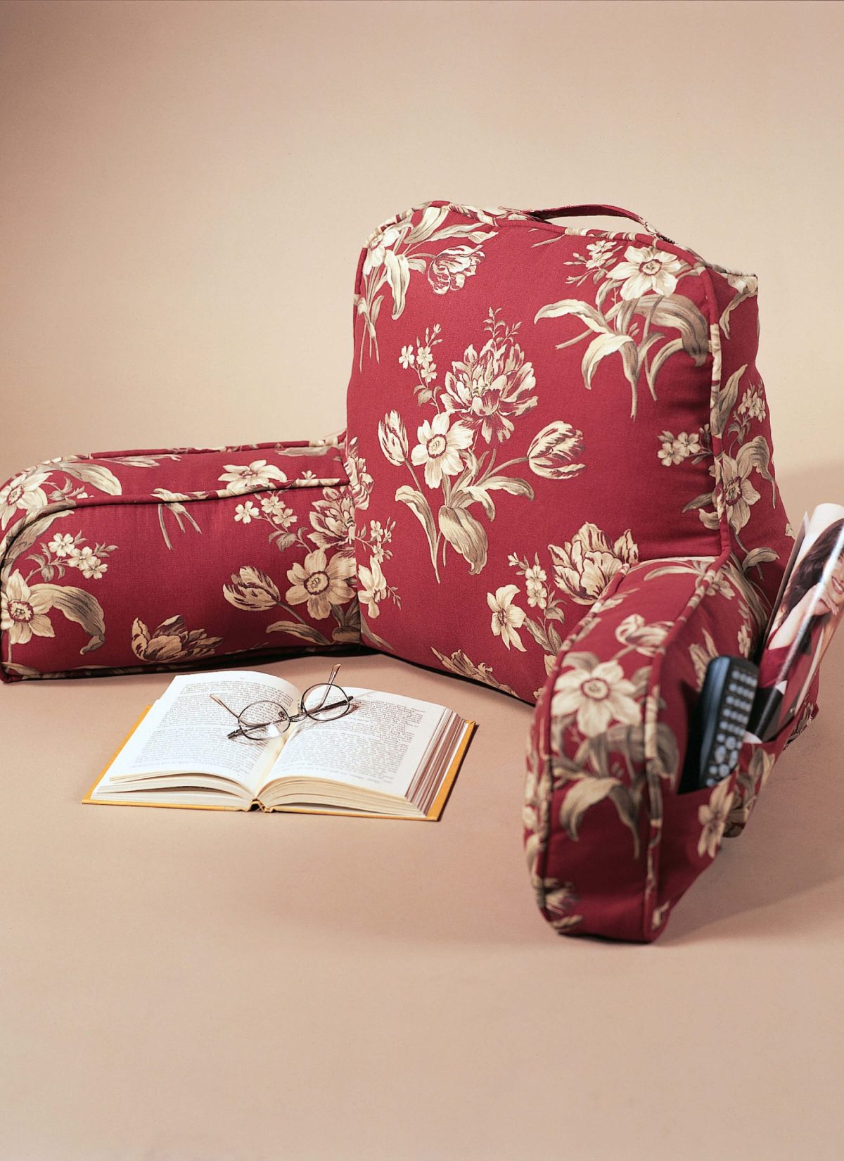 McCall's Sewing Pattern M4123 Comfort Zone Pillows & Bolsters