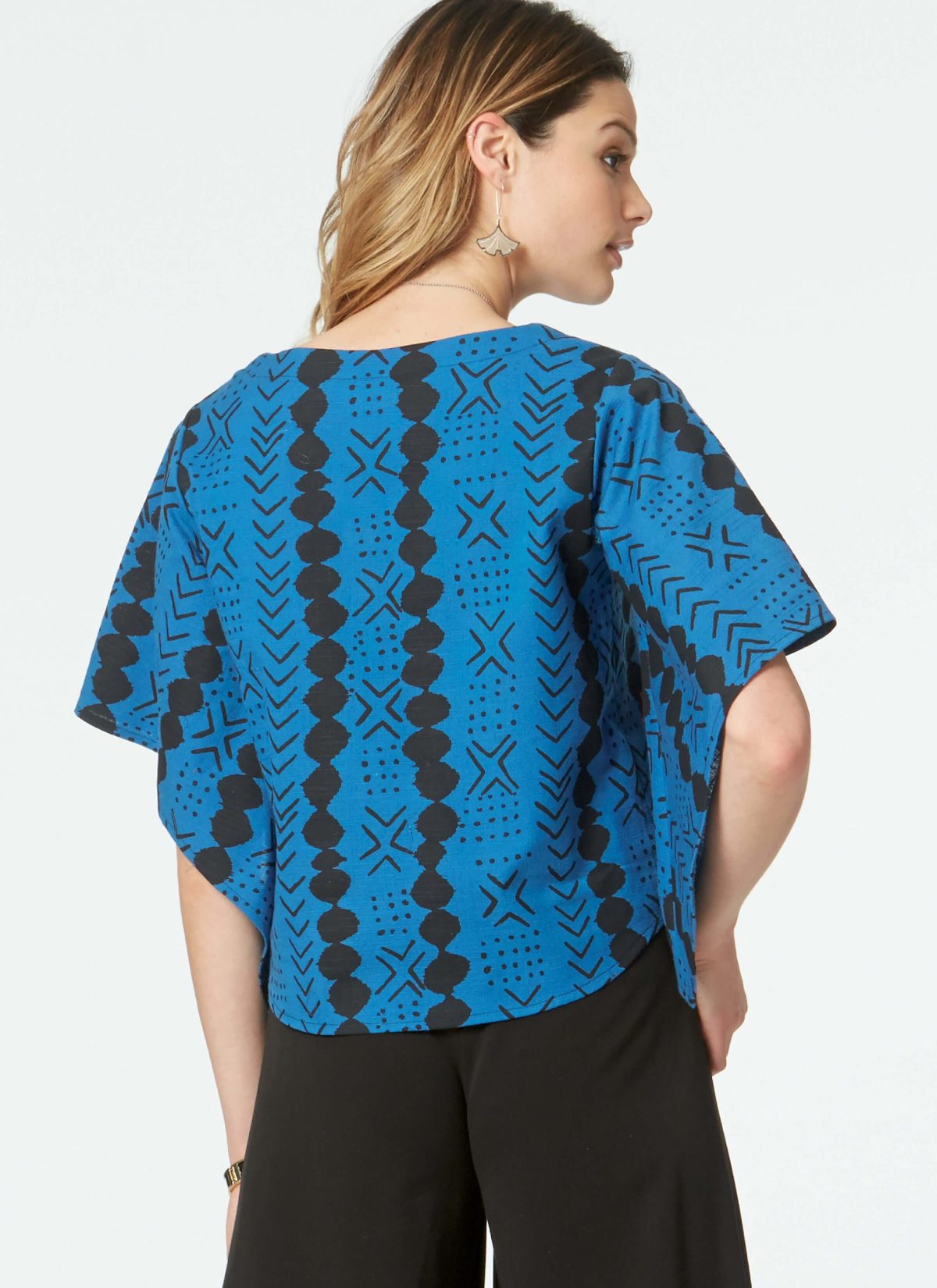 McCall's Sewing Pattern M7630 Misses' Tops with Sleeve and Hem Variations