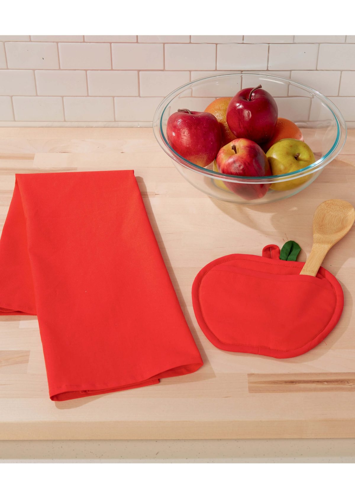 McCall's Sewing Pattern M8234 Children's and Misses' Aprons, Potholders and Tea Towel