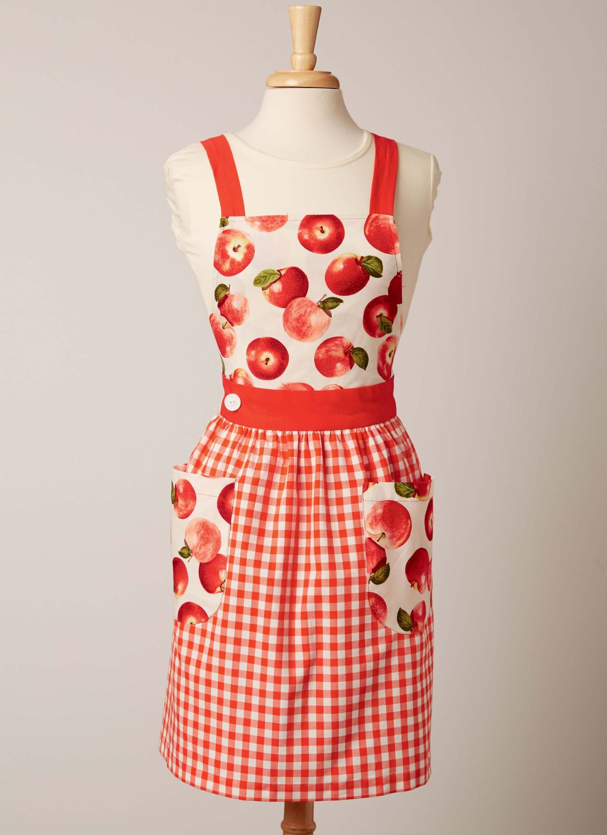 McCall's Sewing Pattern M8234 Children's and Misses' Aprons, Potholders and Tea Towel