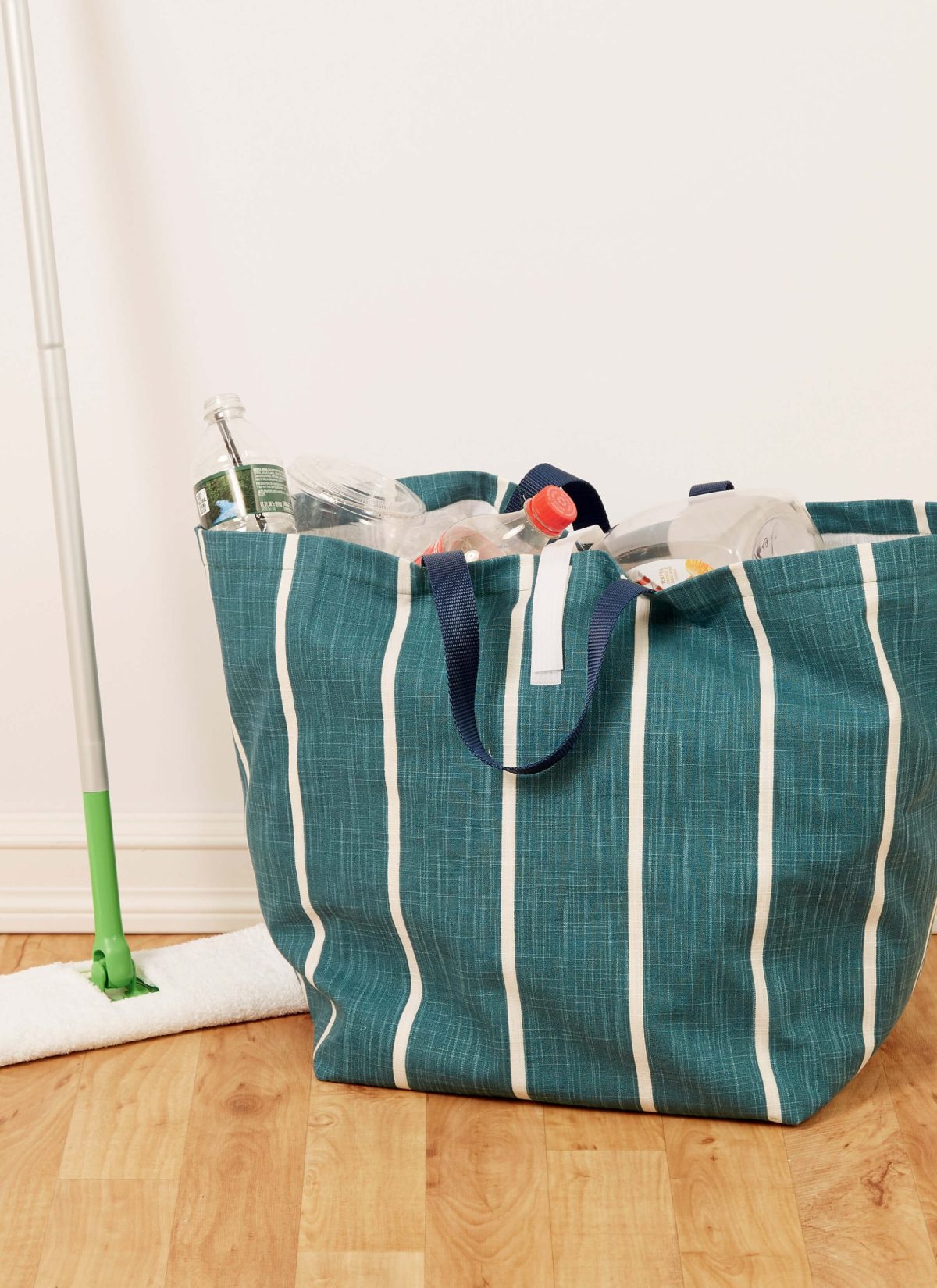 McCall's Sewing Pattern M8236 Fruit and Vegetable Bags, Mop Pad, Coffee Filters, Bin and Bag