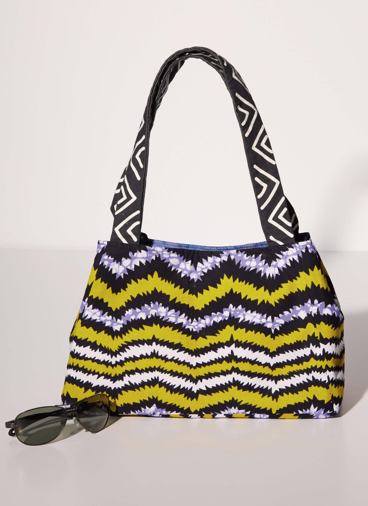 McCall's Sewing Pattern M8307 Bags and Totes