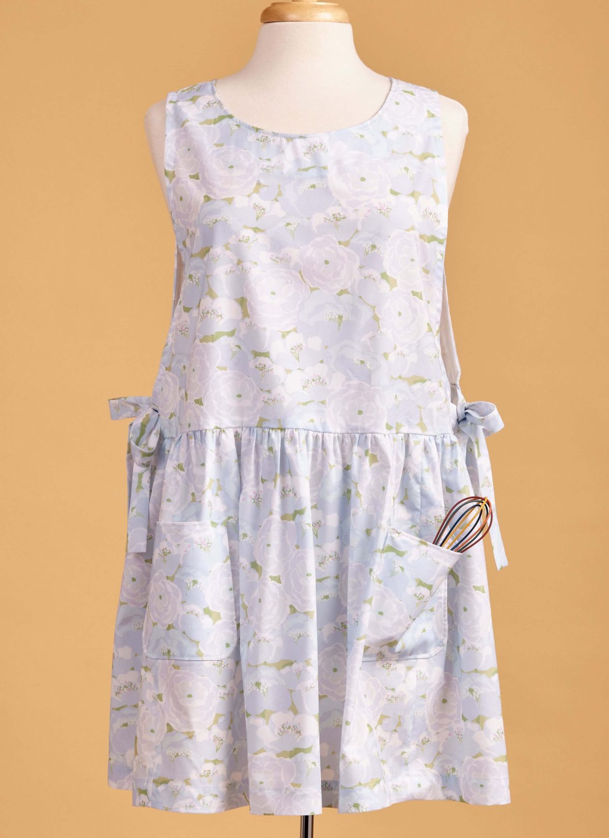 McCall's Sewing Pattern M8425 Misses' Aprons