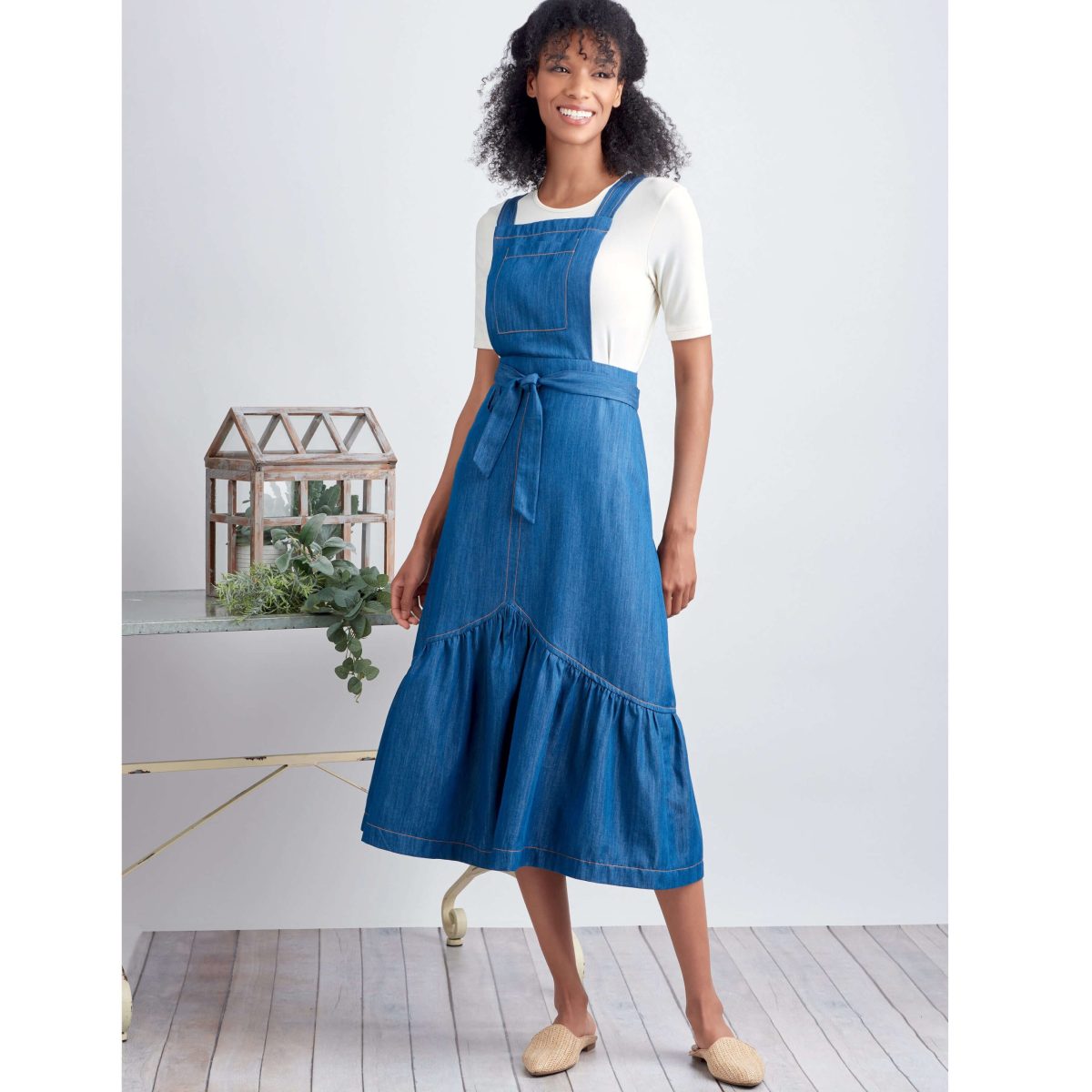 Simplicity Sewing Pattern S9435 Misses' Aprons - Sewdirect Australia