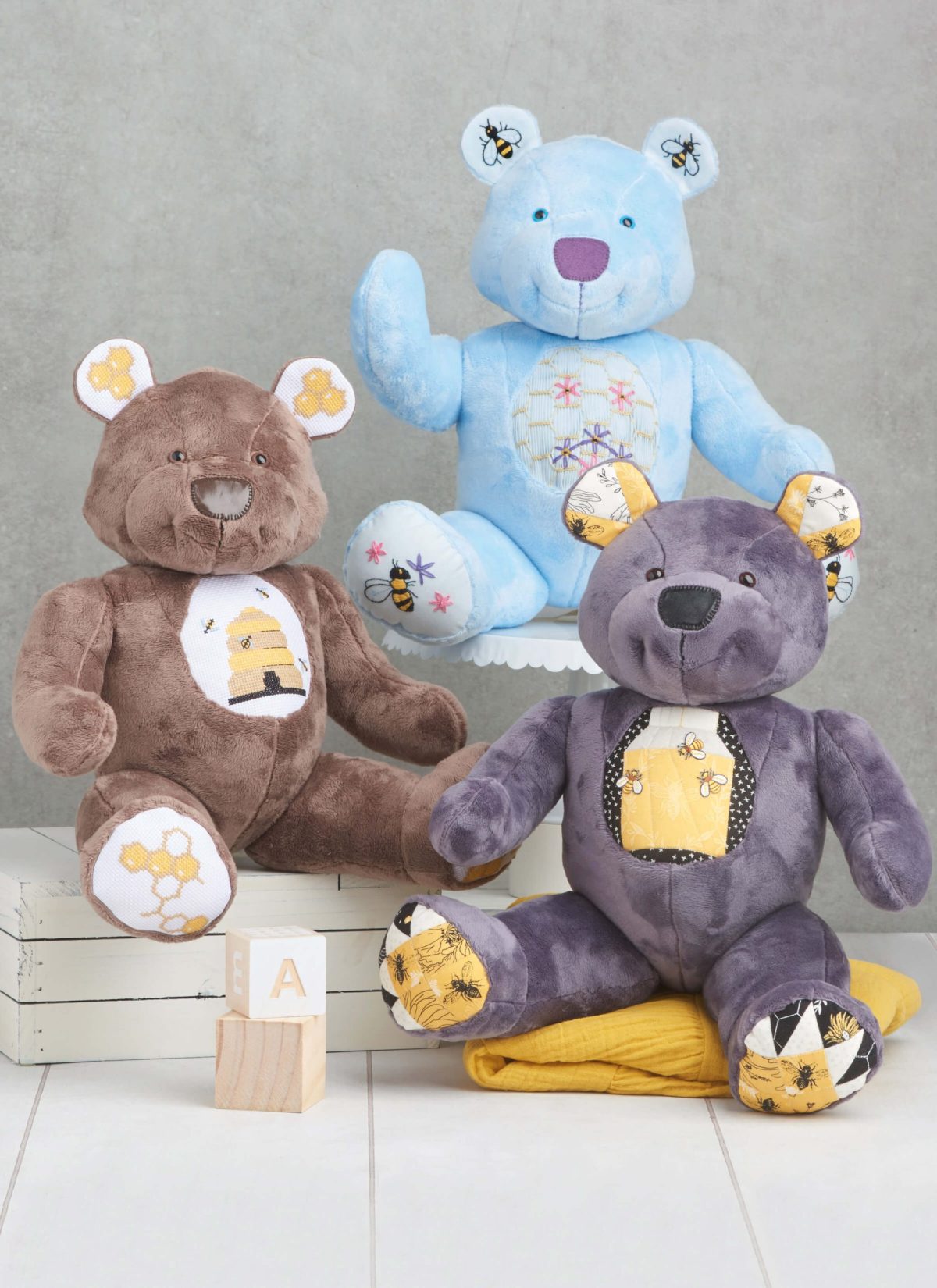 Simplicity Sewing Pattern S9731 Stuffed Bear by Carla Reiss Design