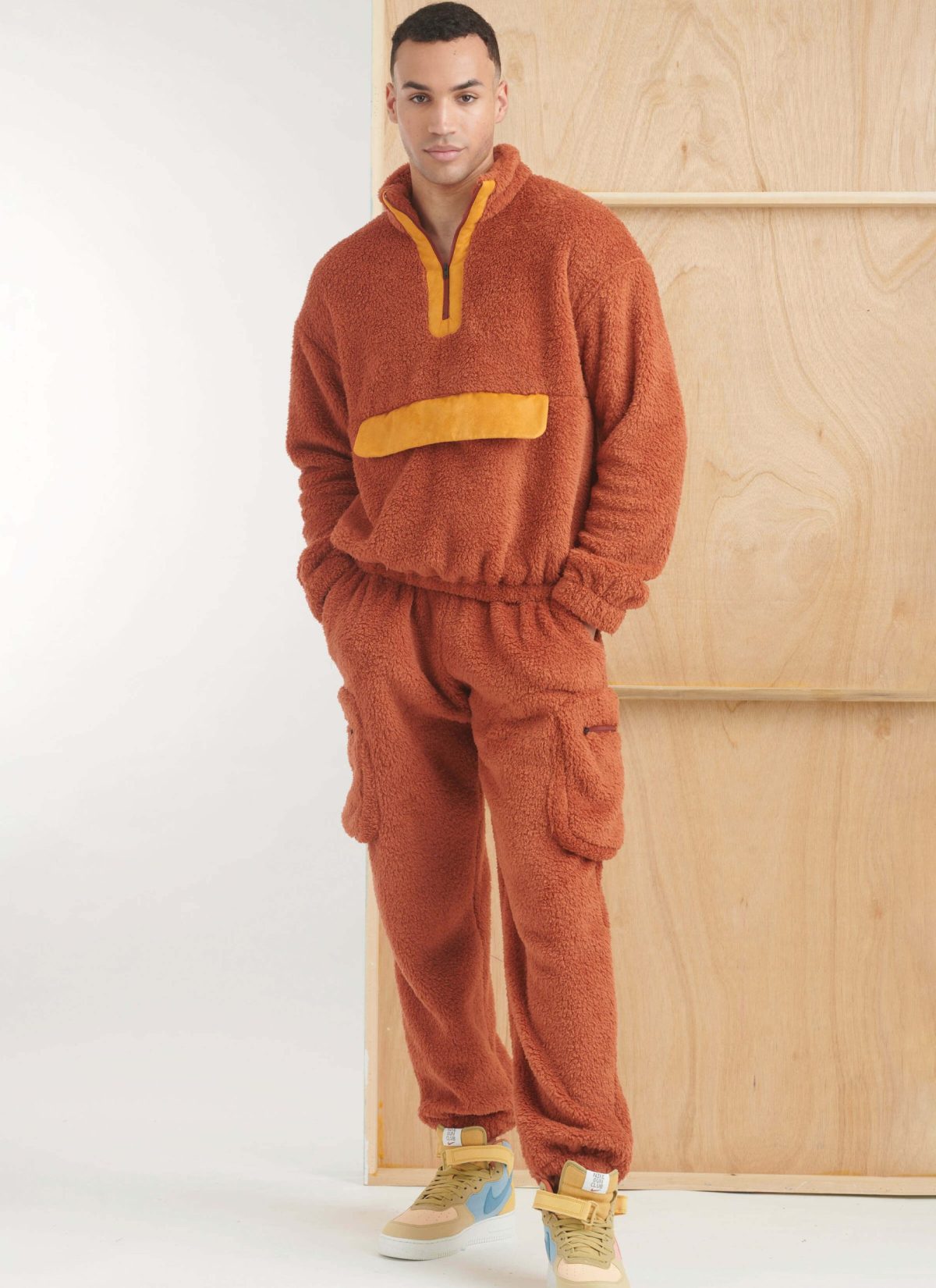 Simplicity Sewing Pattern S9828 Unisex Sweatshirt and Bottoms