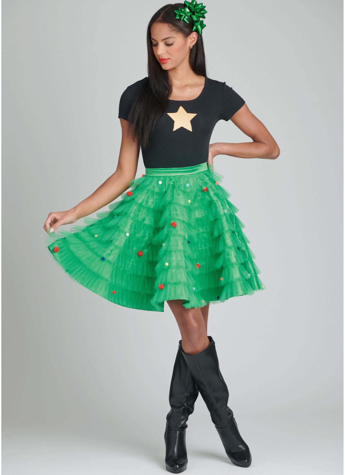 Simplicity Sewing Pattern S9879 Holiday Skirts, Collar and Appliques