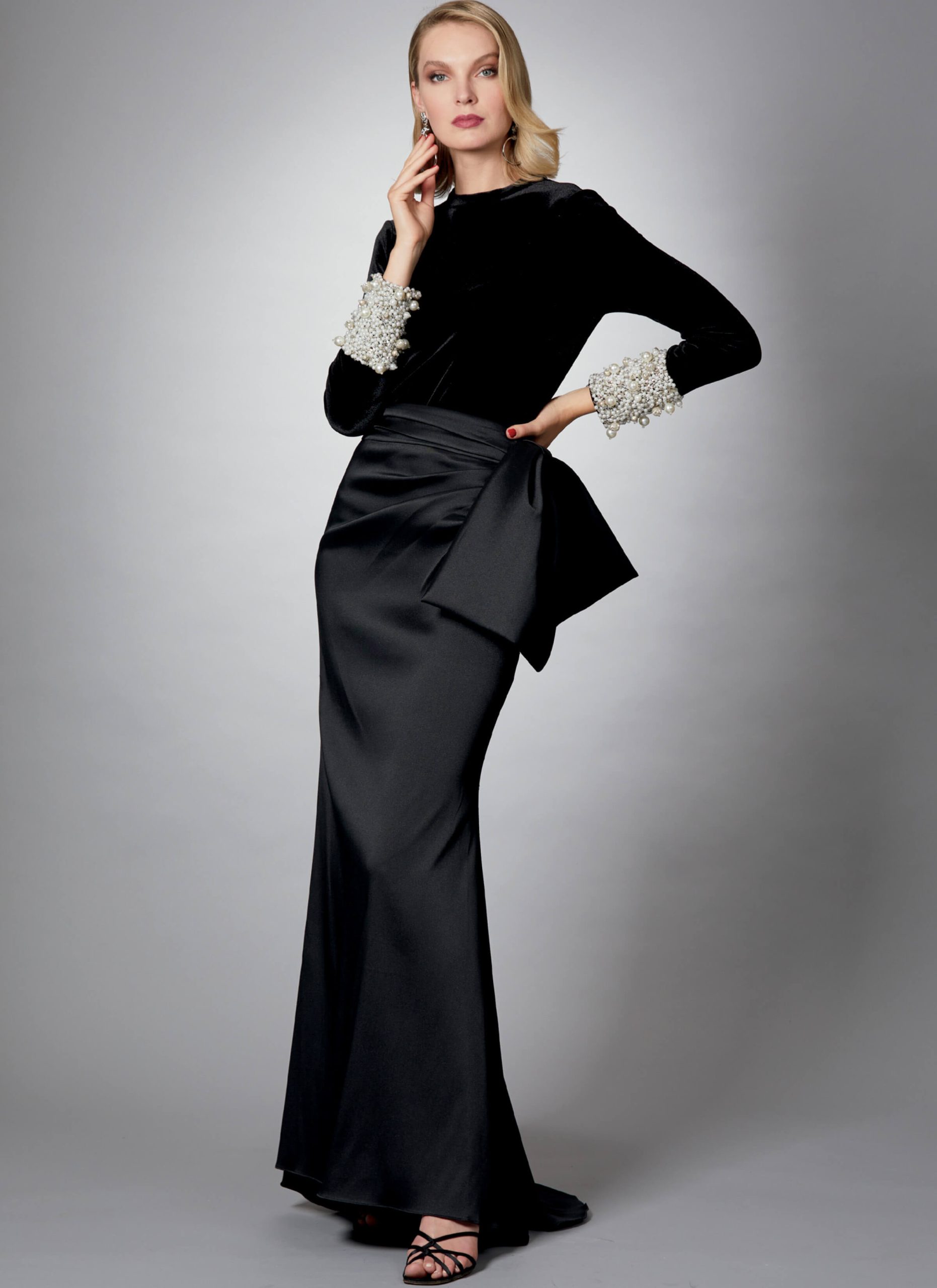 Vogue Patterns V1605 Misses' Top and Skirt