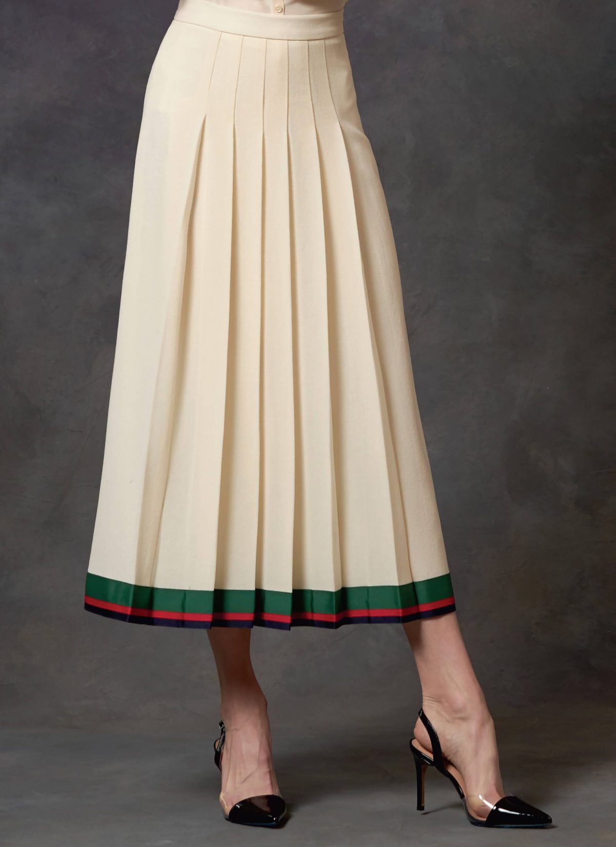 Vogue Patterns V1643 Misses'/Misses' Petite Jacket, Dress and Skirt