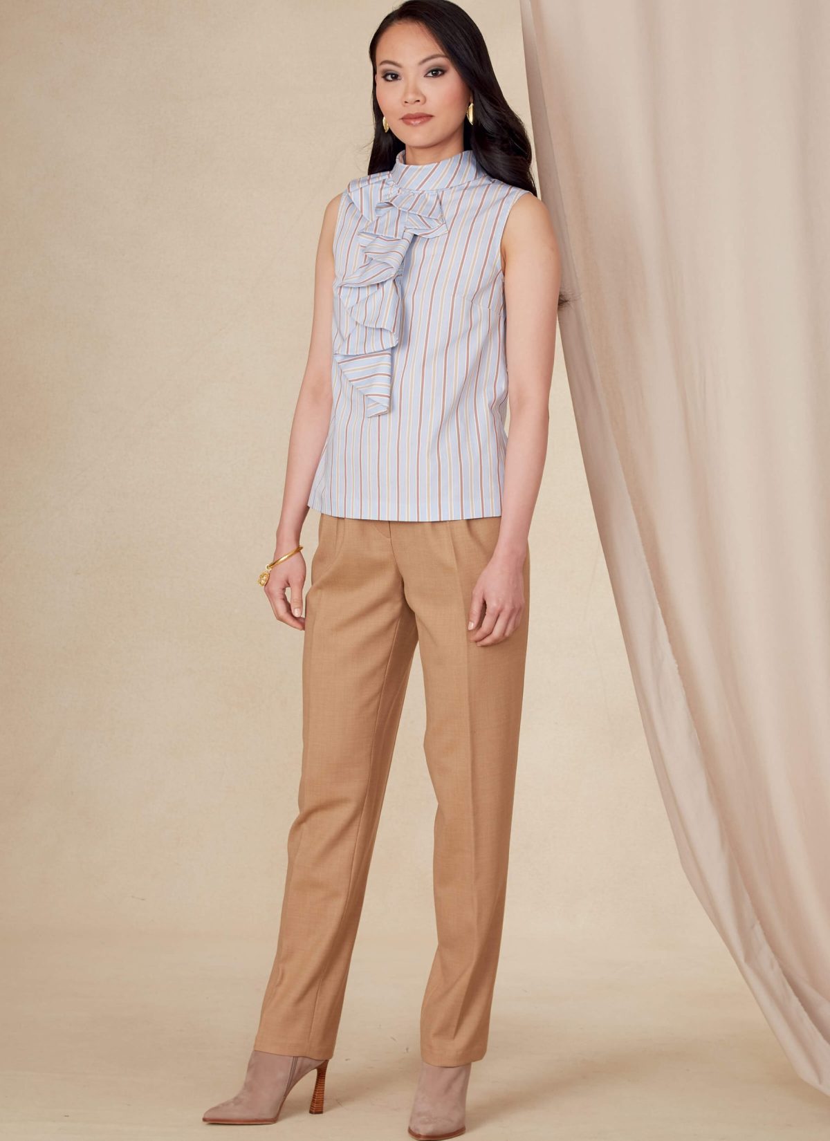 Vogue Patterns V1824 Misses' and Misses' Petite Top