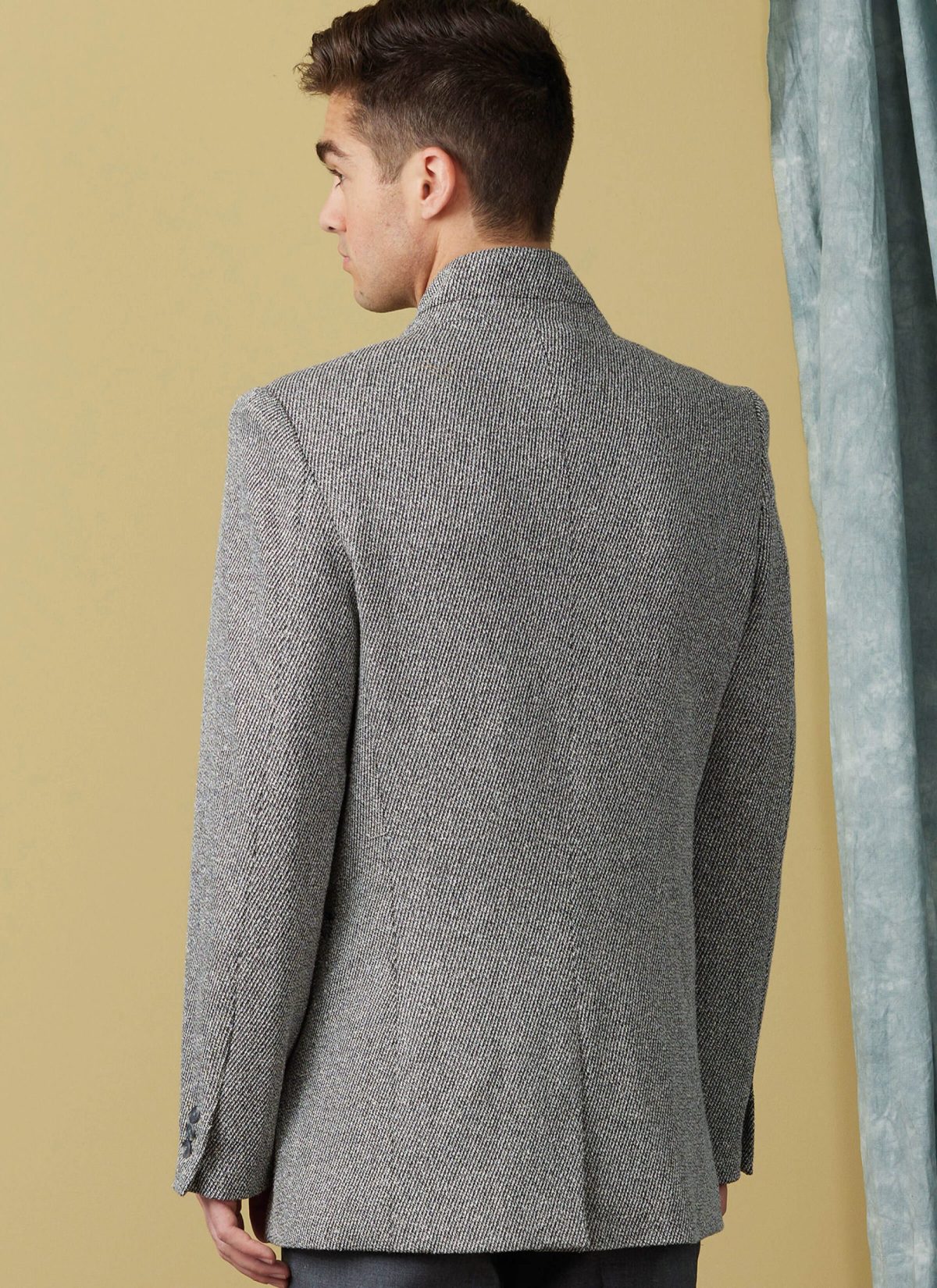 Vogue Patterns V1930 Men's Coat