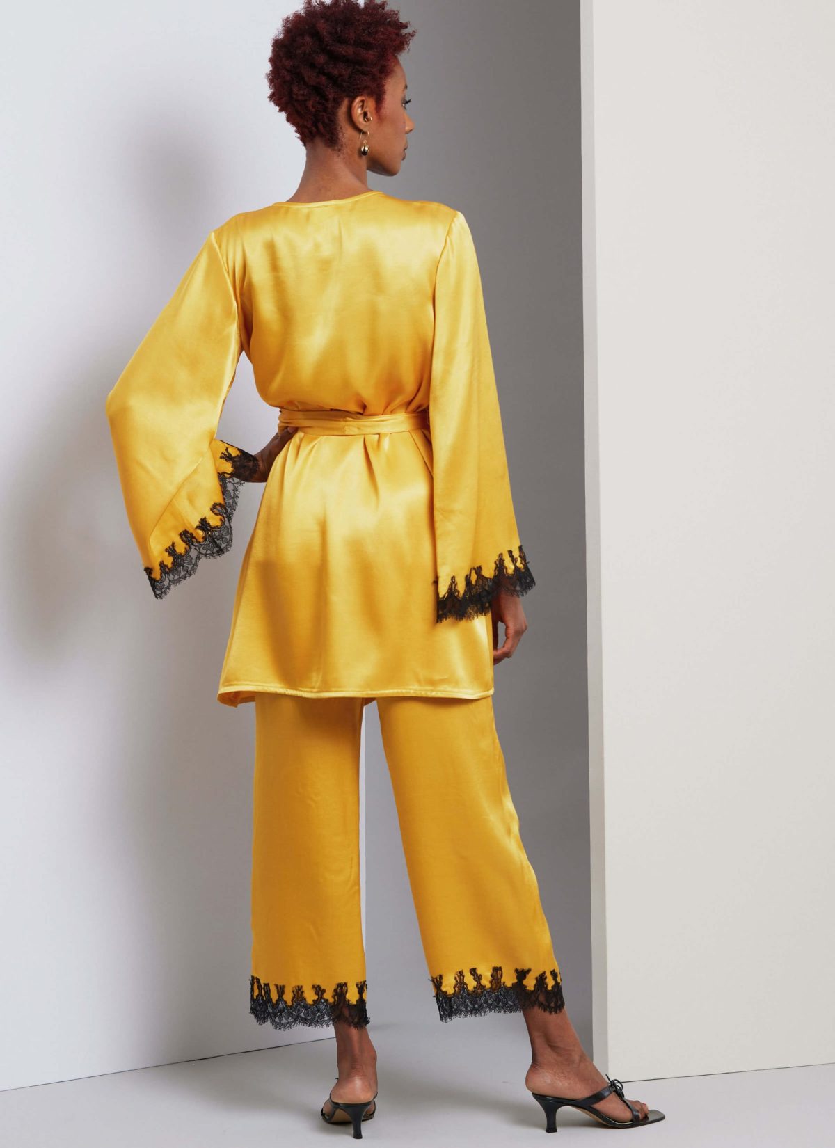 Vogue Patterns V1962 Misses' Robe, Camisole, Slip Dress and Trousers