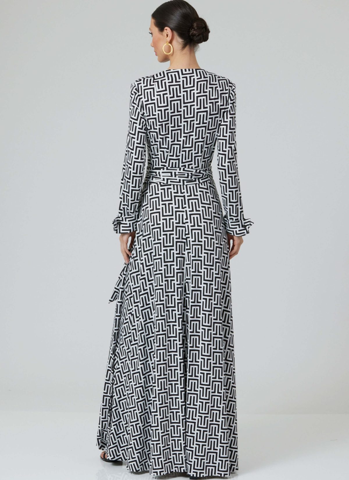 Vogue Patterns V2000 Misses' DVF Wrap Dress by Diane von Furstenberg