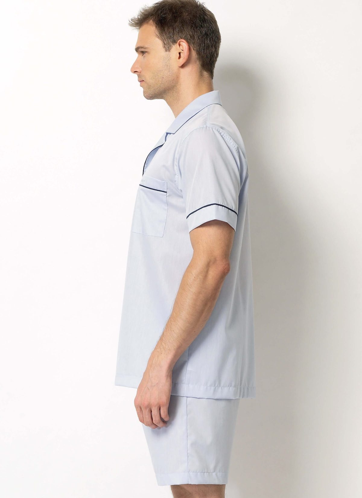 Vogue Patterns V8964 Men's Robe, Top, Shorts and Pants