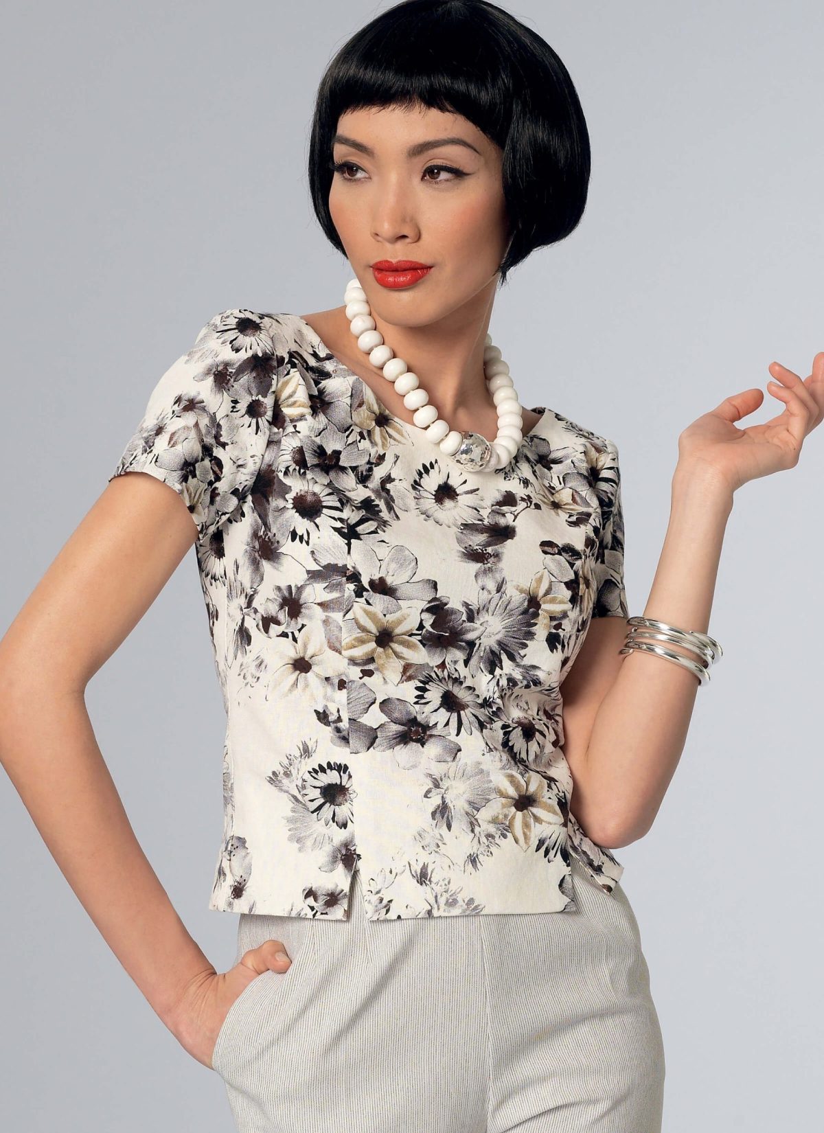 Vogue Patterns V9187 Misses' Jewel or Scoop-Neck, Princess-Seam Tops