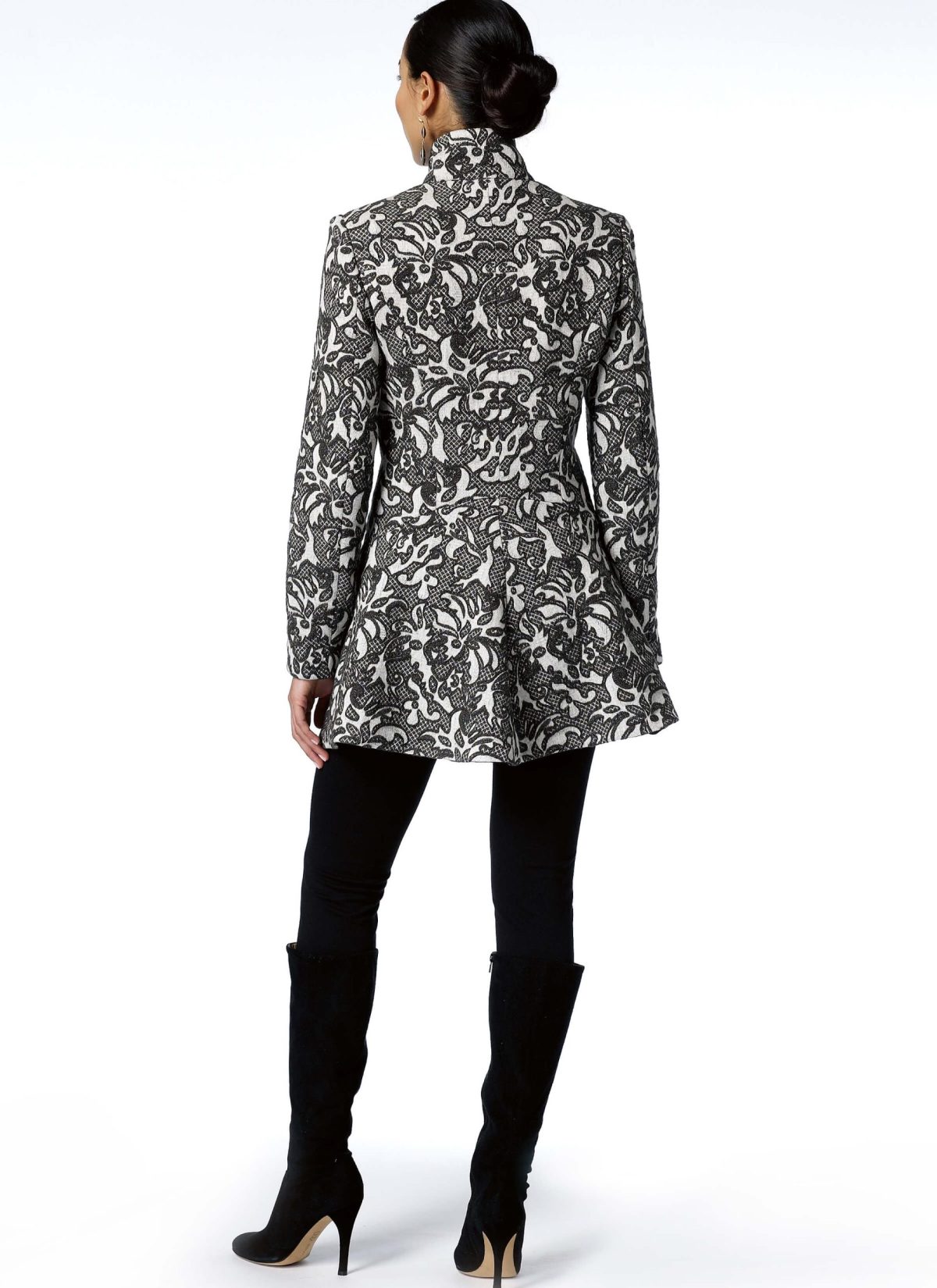 Vogue Patterns V9212 Misses' Seamed and Collared Jackets