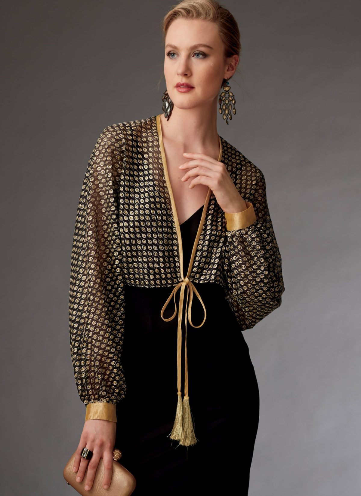 Vogue Patterns V9276 Misses' Reversible Shrugs and Capelet