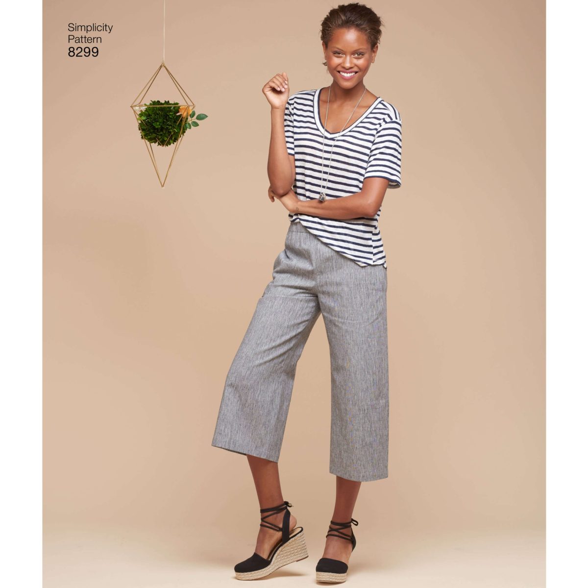 Simplicity Pattern 8299 Misses' Skirts or trousers in various lengths