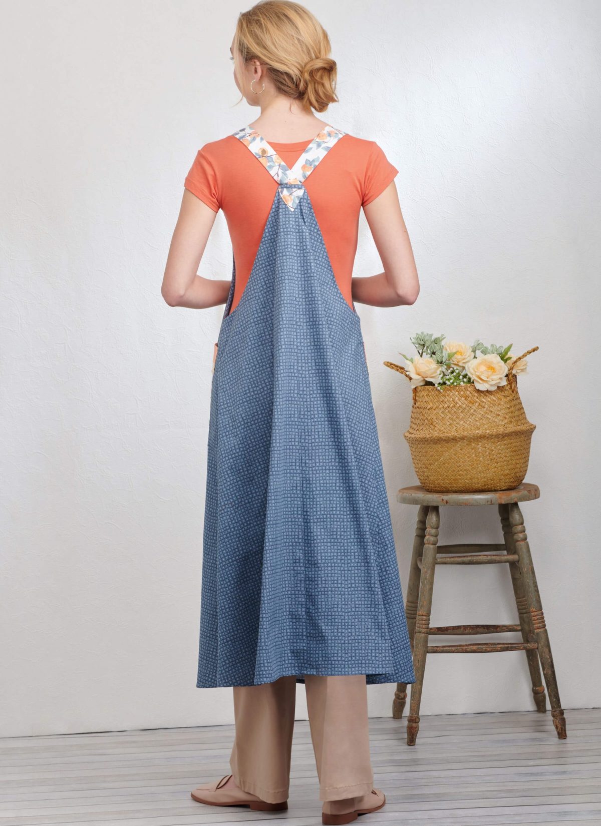 Simplicity Sewing Pattern S9938 Misses' Pullover Aprons
