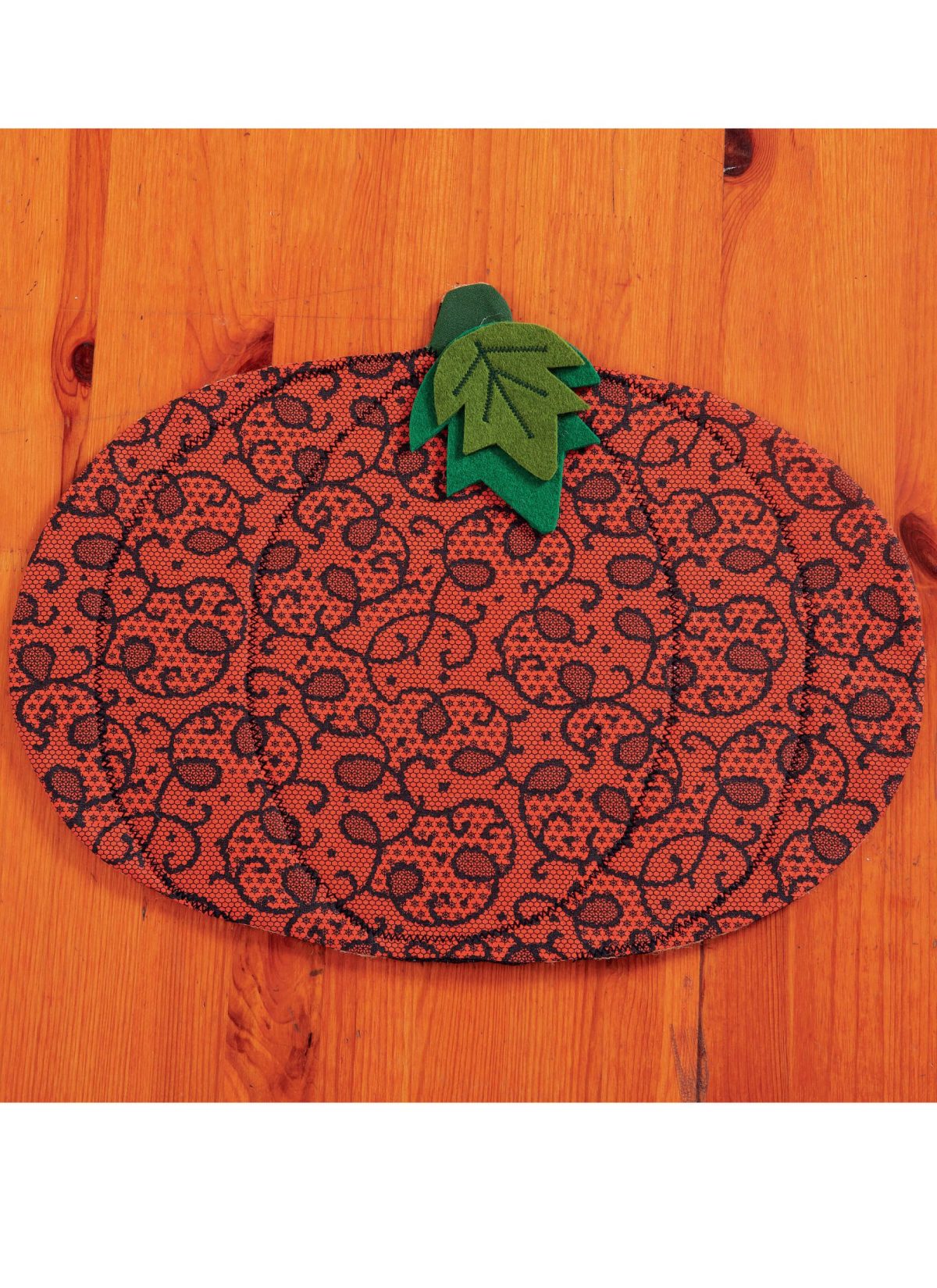 McCall's Sewing Pattern Pumpkin Placemats/Table Runner, Witch Hat/Legs, and Wreaths