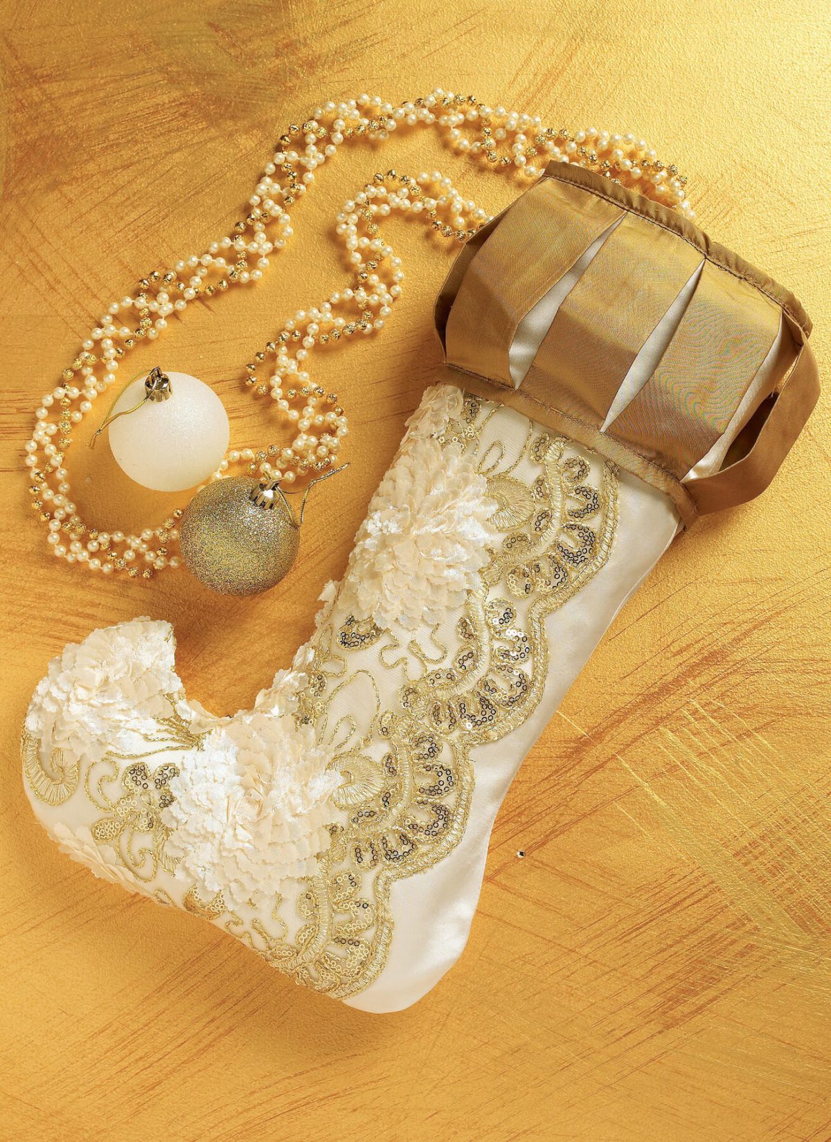 McCall's Sewing Pattern M7523 Christmas Stockings in Four Styles