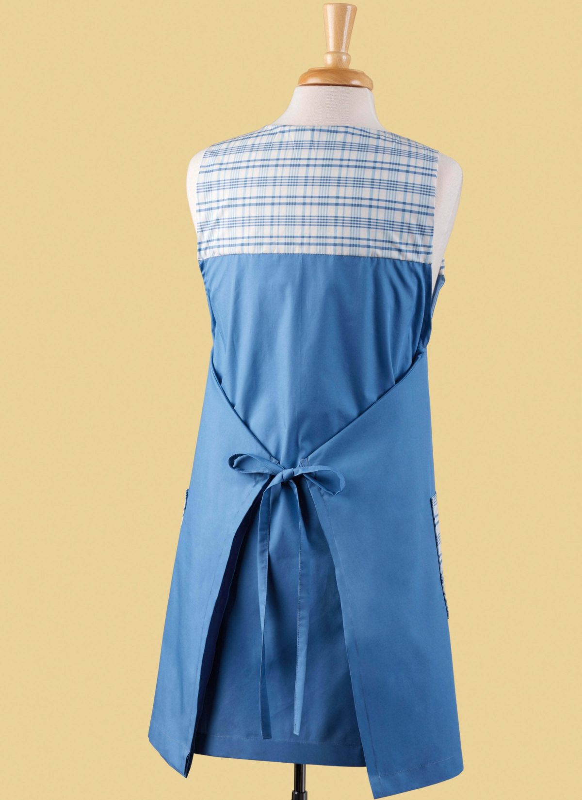 McCall's Sewing Pattern M8522 Misses' Cobbler Aprons