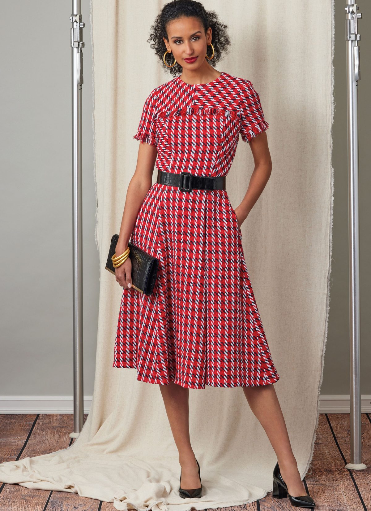 Vogue Sewing Pattern V2046 Misses' Dress with Sleeve and Length Variations