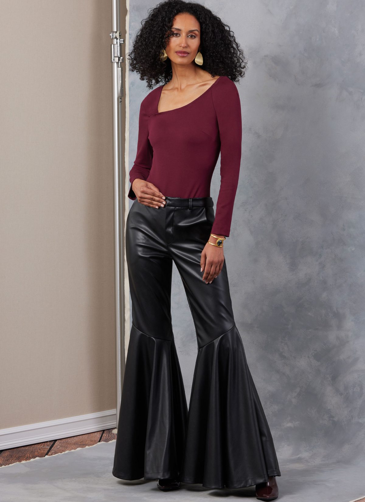 Vogue Sewing Pattern V2049 Misses' Bodysuits