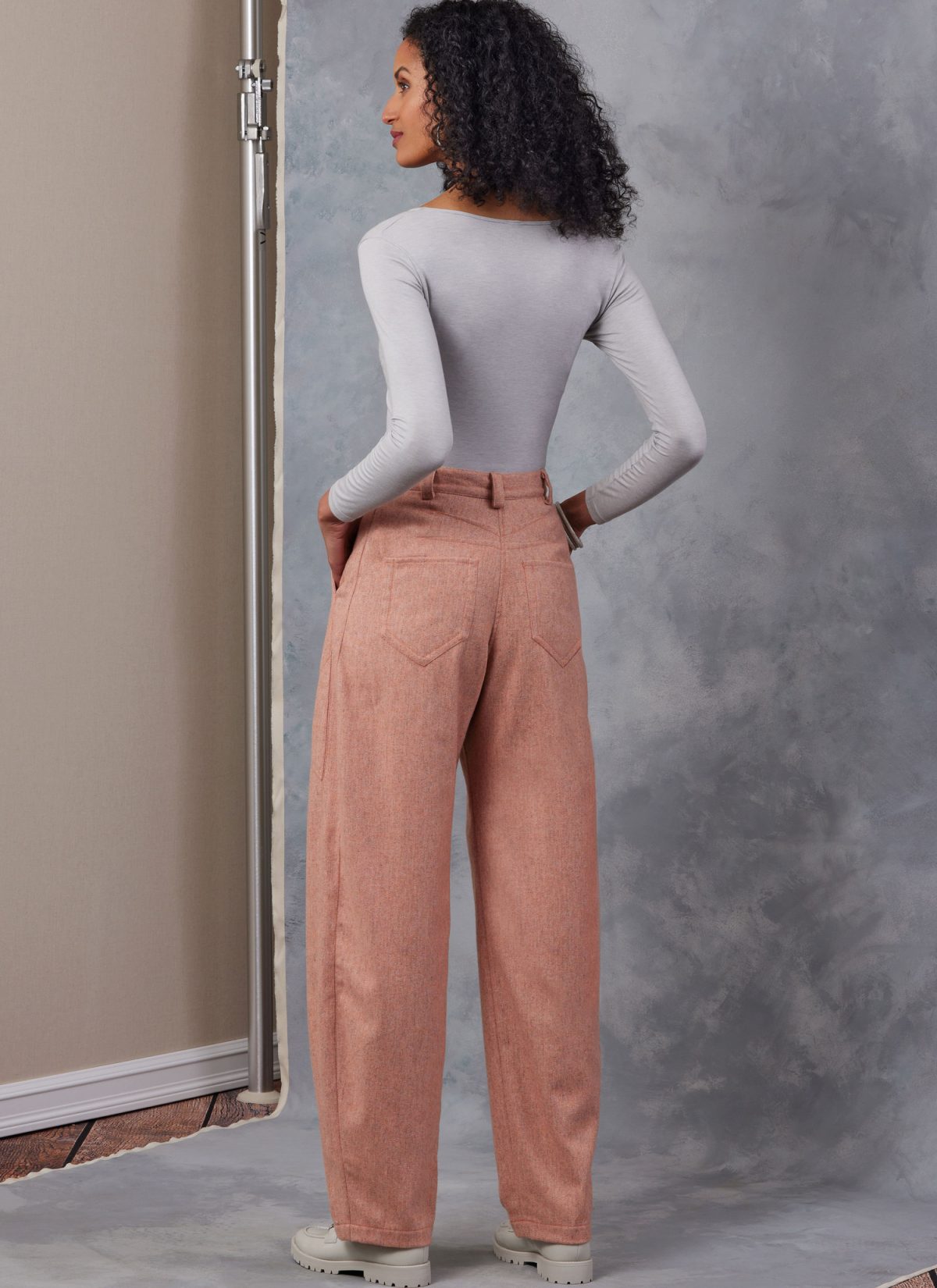 Vogue Sewing Pattern V2051 Misses' Pants