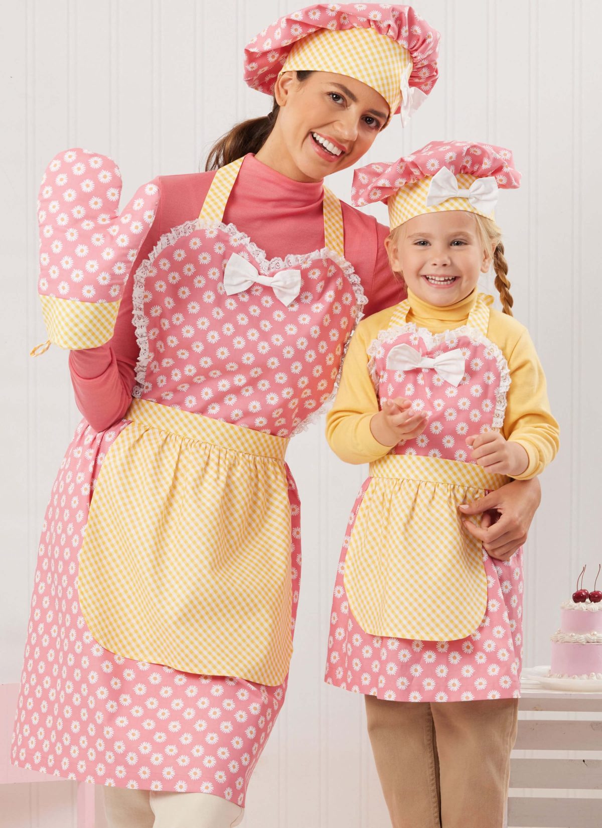 Simplicity Sewing Pattern S3050 Children's and Misses' Apron, Mitts and Hat