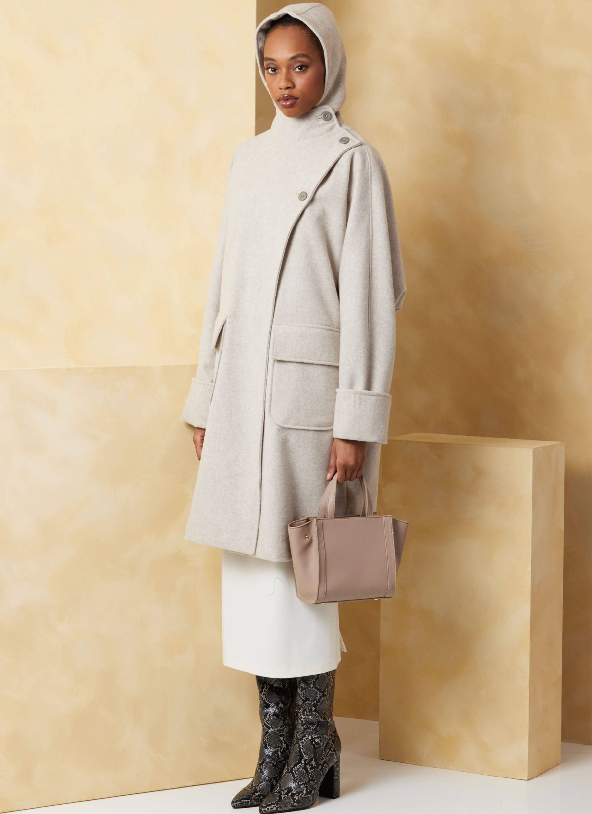 Vogue Sewing Pattern V2075 Misses' Coats