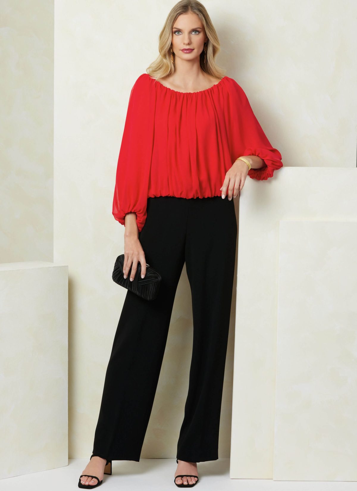 Vogue Patterns Sewing Pattern V2091 Misses' Top with Length Variations