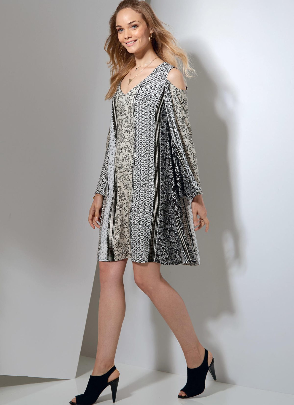 McCall's Sewing Pattern M7532 Misses' V-Neck, Flared-Sleeve Dresses