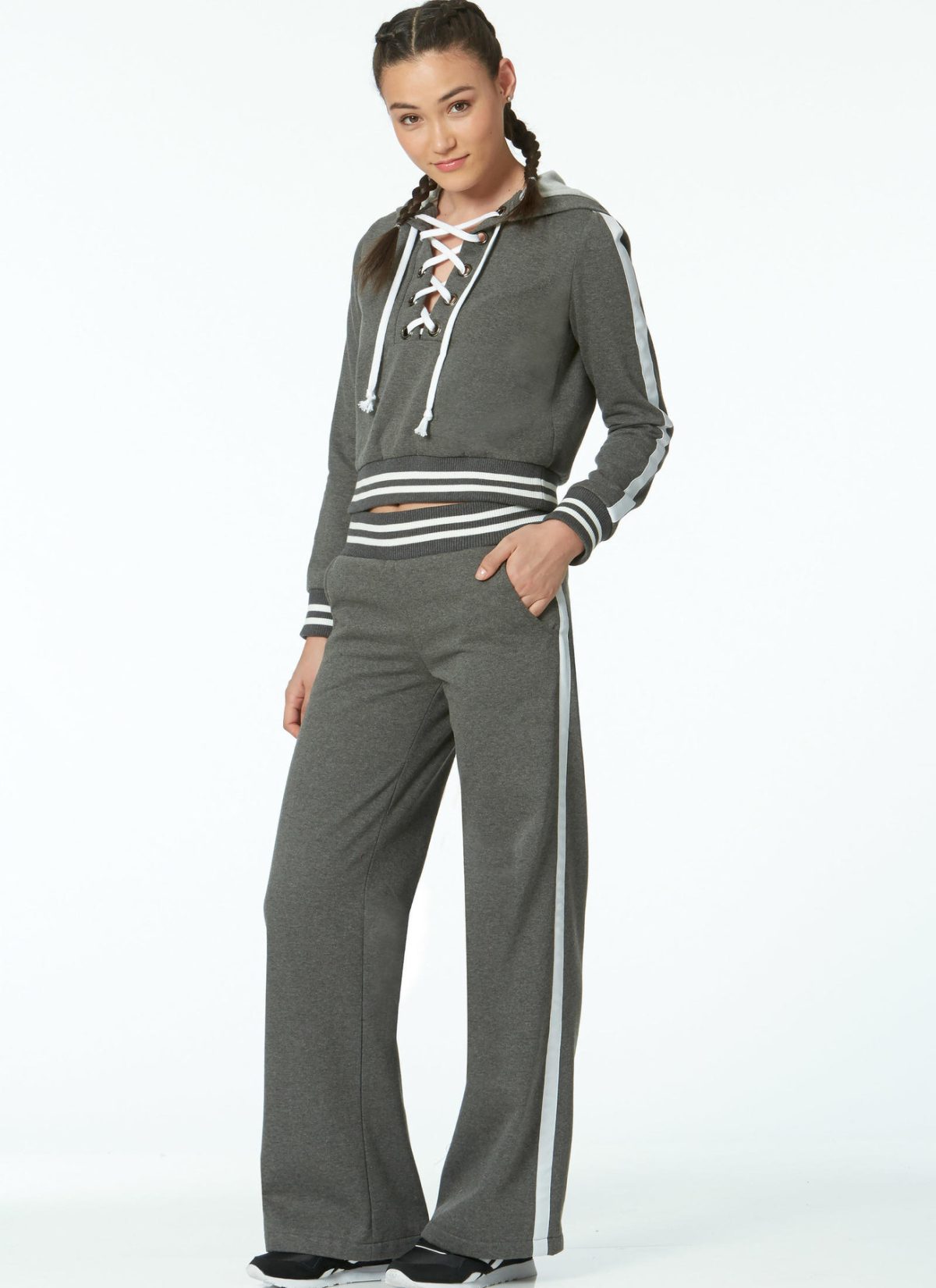 McCall's Sewing Pattern M7634 Misses' Knit Tops, Dresses, Shorts, and Pants