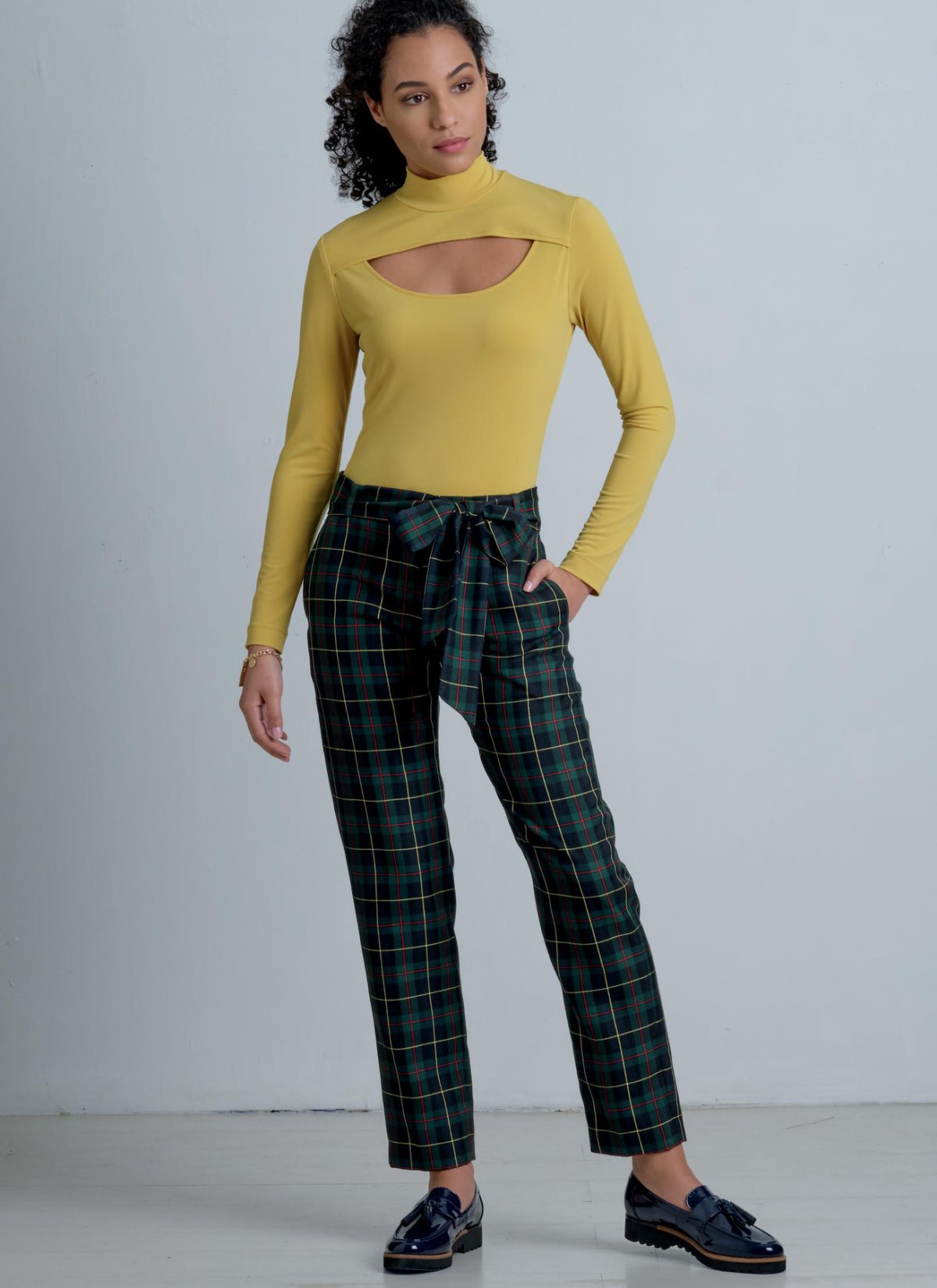 McCall's Sewing Pattern M8006 Misses' Shorts, Pants and Sash