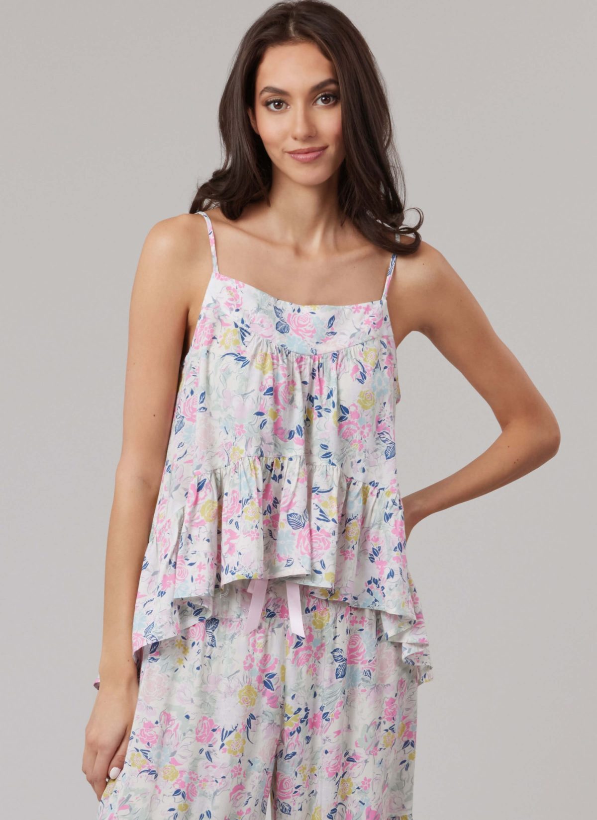 McCall's Sewing Pattern M8587 Misses' Top, Shorts and Trousers