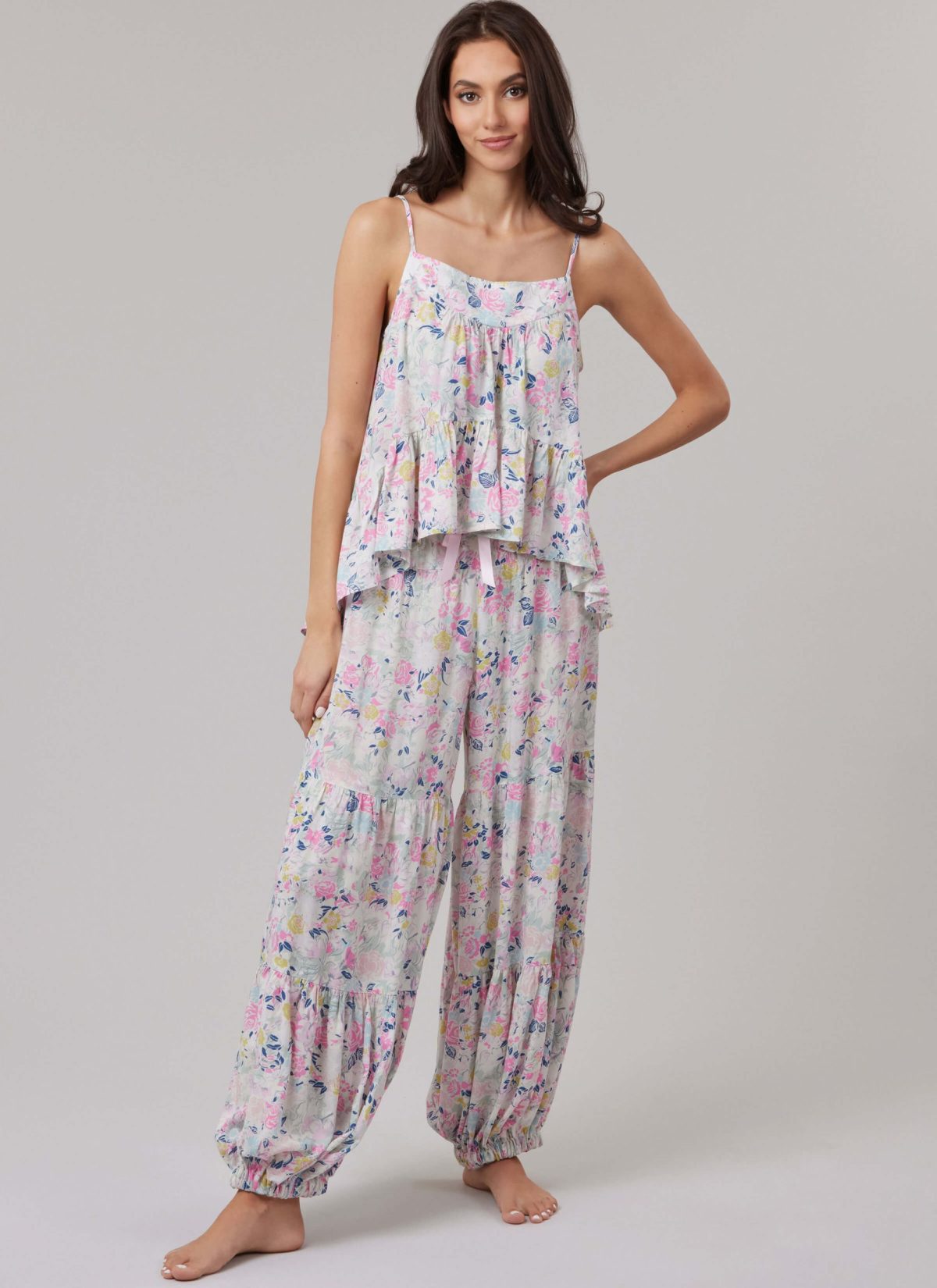 McCall's Sewing Pattern M8587 Misses' Top, Shorts and Trousers