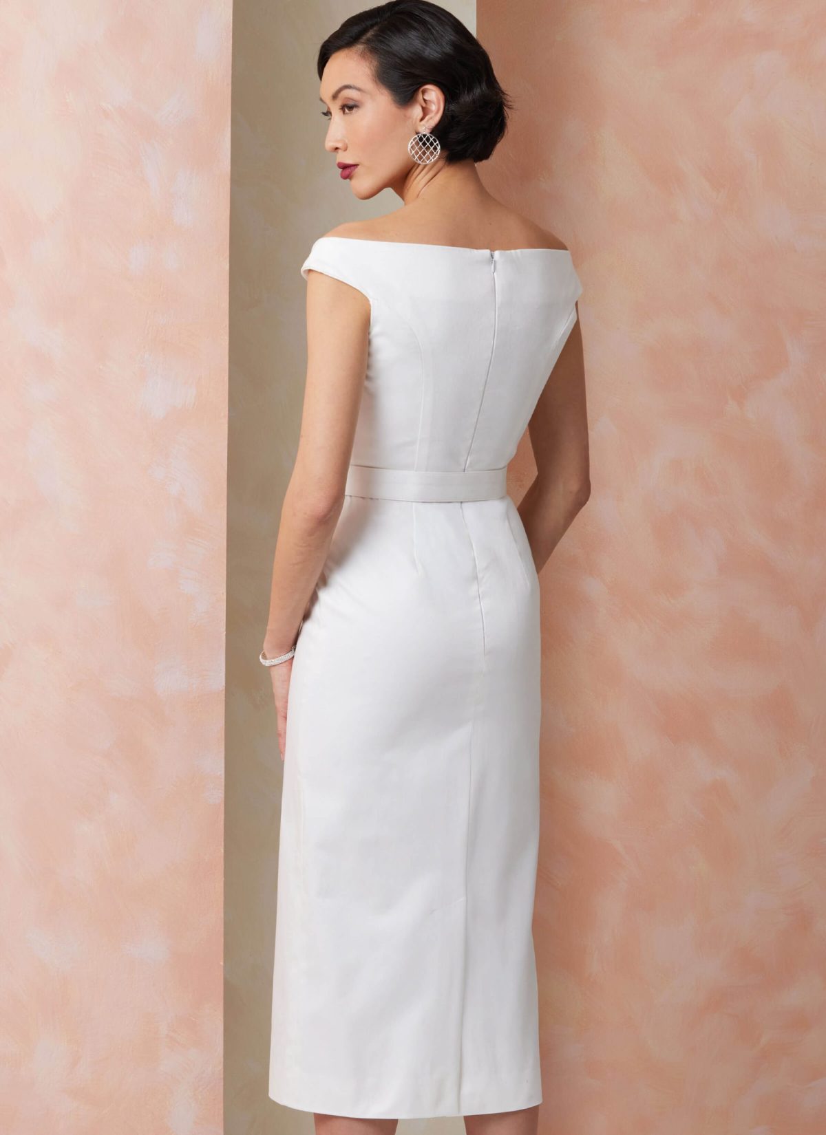 Vogue Patterns Sewing Pattern V2105 Misses' Dress with Petite Lines and Belt