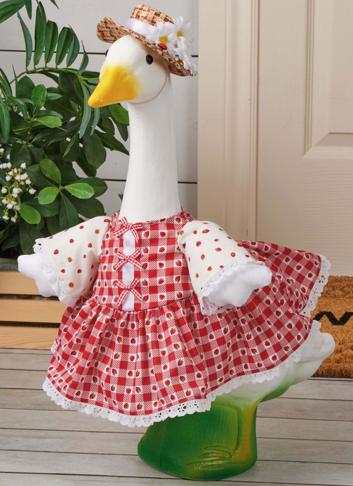 Simplicity Sewing Pattern S3158 Clothes for Porch and Lawn Geese